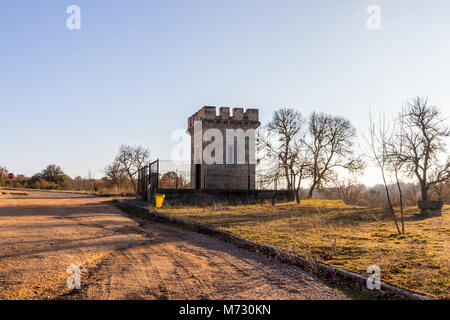 Monumento commemorativo marcatore in sito del monastero estinto di Valparaiso vicino Peleas de Arriba, provincia di Zamora Castiglia e Leon, Spagna Foto Stock