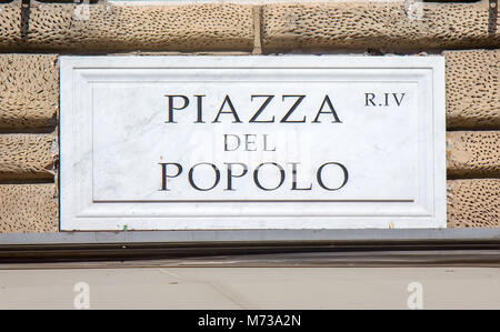 Un cartello stradale di Piazza del Popolo a Roma, Italia Foto Stock