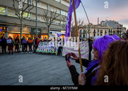 Mataro, Spagna. 8 Mar, 2018. Manifestazione a Mataro in 'dia de la Mujer", (International Womens Day). Sciopero del 8 marzo 2018 Credit: Eduardo Fuster Salamero/Alamy Live News Foto Stock