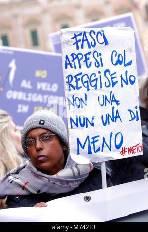 Roma, Italia. 8 Mar, 2018. Roma 08/03/2018. Marcia delle donne in occasione della Festa della donna, contro la violenza e per i diritti delle donne. Roma, 8 marzo 2018. Le donne di marzo a Roma, #WeToo, #WeToogether, in occasione della Giornata internazionale della donna (IWD). Foto di Samantha Zucchi Insidefoto Credito: insidefoto srl/Alamy Live News Foto Stock