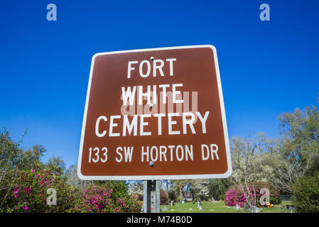 Piccola città cimitero di Ft. Bianco, Florida. Foto Stock