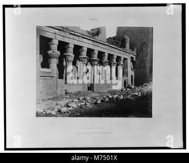 Ile de Fîleh (Philae) - temple de l'Ouest - volto orientale vue du point F - FT (monogram) Félix Teynard. LCCN2001695344 Foto Stock