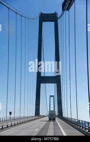 Ostbro (Est) Ponte di Storebaeltsbroen (Great Belt Bridge) costruito 1986 1998 su grandi cinghia che collega Zelanda isola e isola di Funen, Danimarca. Ago Foto Stock