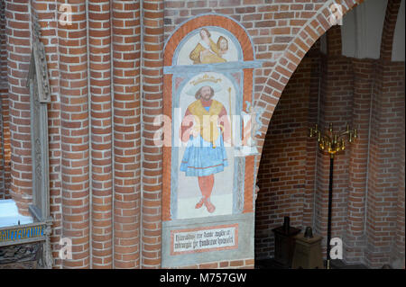 Luogo dove il Re Harald Bluetooth è stato presumibilmente sotterrato nel molo nord-occidentale dell'abside in stile gotico Roskilde Domkirke (Cattedrale di Roskilde) costruito da Foto Stock