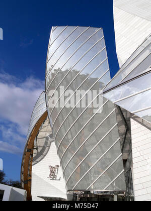 La moderna architettura di Louis Vuitton Foundation di Frank Gehry, Parigi, Francia Foto Stock
