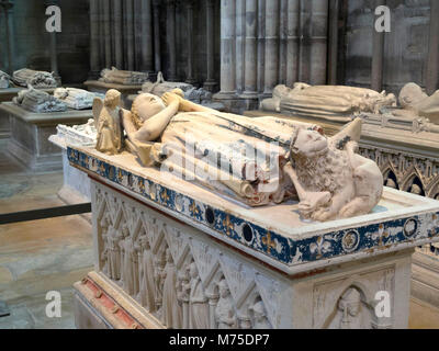 Basilica di Saint-Denis. Statua reclinata, Necropoli del Re di Francia, Ile de France Foto Stock