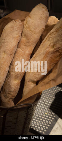 Pane appena sfornato il pane artigianale Foto Stock