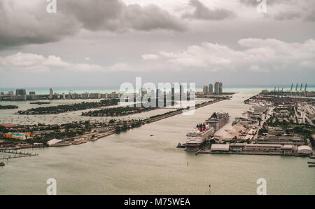 Il porto di Miami in un giorno di pioggia. Miami, Florida, Stati Uniti d'America. Foto Stock