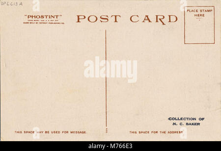 La coperta Chilkat, realizzata con peli di capra e corteccia di cedro, è un tessuto tradizionale degli indiani d'America esposto al Field Museum of Natural History. Rappresenta l'artigianato e il significato culturale dei popoli indigeni nel Nord-ovest Pacifico. Foto Stock