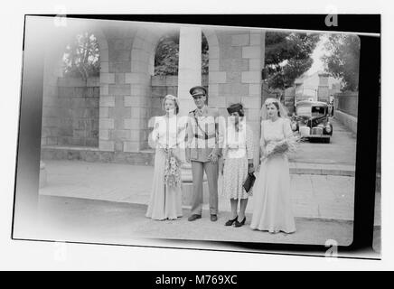 Il matrimonio di Miss Speed con il maggiore Prendergast fu un evento notevole. La cerimonia ha segnato un momento importante nella loro vita ed è stata documentata in questa immagine, che cattura un evento sociale storico. Foto Stock