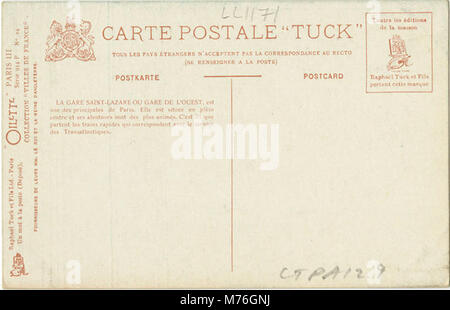 Questo titolo si riferisce a una fotografia della Gare Saint-Lazare di Parigi, che cattura l'iconica stazione ferroviaria, probabilmente mostrando l'architettura e il trambusto della vita parigina dei primi anni del XX secolo. Foto Stock