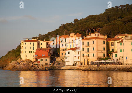 Marciana Marina Village, Isola d'Elba, Toscana, Italia, Europa Foto Stock