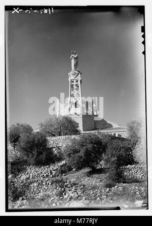 Chiesa dell'Apparizione a Deir el-Azhar ad Abu Ghosh. Statua della Vergine e il Bambino Gesù, close up) matpc LOC.12416 Foto Stock