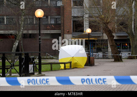 Salisbury, Regno Unito. 9 Marzo, 2018. Scena di possibile attentato dell ex militare russo Sergei ufficiale Skripal e sua figlia Eleonora. Credito: Finnbarr Webster/Alamy Live News Foto Stock