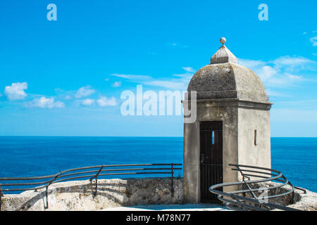 Piccola cappella sul mare a nizza costa azzurra, francia Foto Stock