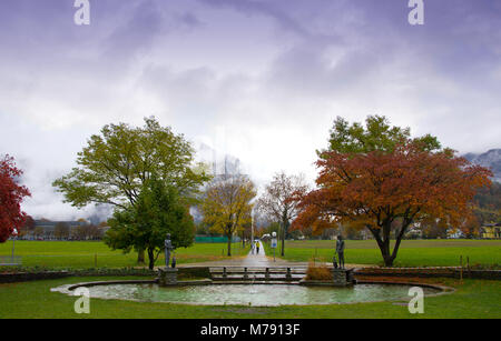 Interlaken, Svizzera - Ott 26, 2016: Parco e giardino in Interlaken, Svizzera Foto Stock