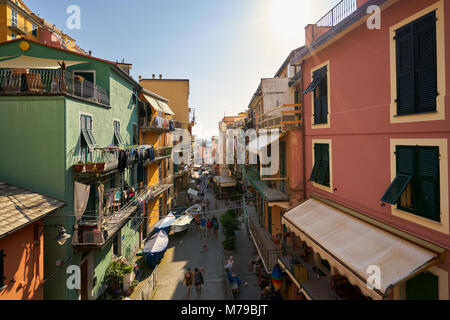 Manarola, Italia - Luglio 7, 2016: Manarola Street View in Cinque Terre, Italia Foto Stock