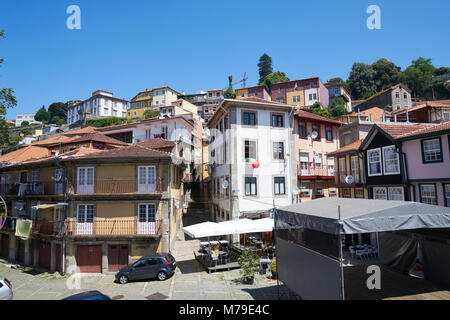 Porto, Portogallo - 20 Giugno 2016: antica e tipica architettura di Porto Foto Stock