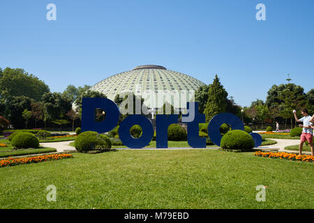 Porto, Portogallo - 20 Giugno 2016: il giardino del palazzo di cristallo in porto Foto Stock