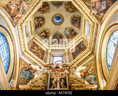 Cupola della cappella del crocifisso nel Duomo di San Vigilio o Duomo di Trento, Trentino Alto Adige, Italia settentrionale Foto Stock