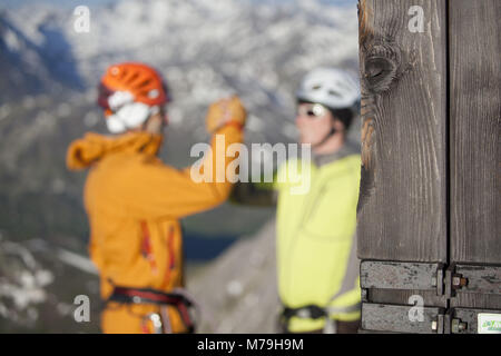 Via ferrata scena Arlberger via ferrata, destinazione, vertice, Weisschrofenspitze, Alpi Lechtal, Tirolo, Austria, Foto Stock