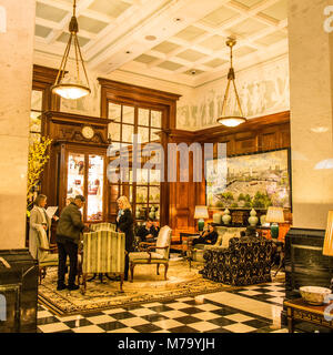 Interno del Savoy Hotel, una famosa in tutto il mondo ed esclusivo hotel situato sulle rive del fiume Tamigi, Londra Foto Stock