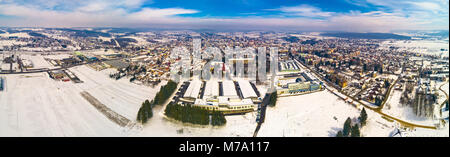 Antenna inverno nevoso vista di Krizevci, cittadina nel Prigorje, Croazia Foto Stock