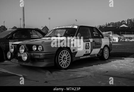 La BMW M3 E30 1987 vecchia macchina da corsa rally LA LEGGENDA 2017 la celebre SAN MERINO rac storico Foto Stock