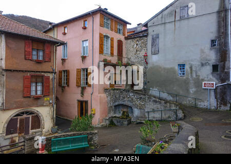 Giorno umido a Tarascon sur Ariège, Ariège, Pirenei francesi, Francia Foto Stock