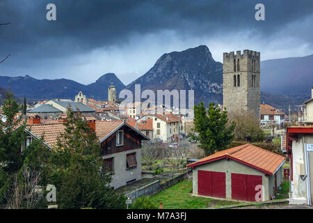 Giorno umido a Tarascon sur Ariège, Ariège, Pirenei francesi, Francia Foto Stock