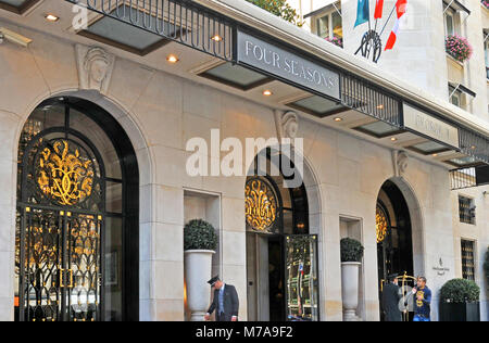 Il Four Seasons Geoge V palace hotel, Parigi, Francia Foto Stock