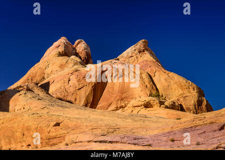 Gli Stati Uniti, Nevada, Clark County, Overton, la Valle del Fuoco del parco statale, a cupola bianco Foto Stock