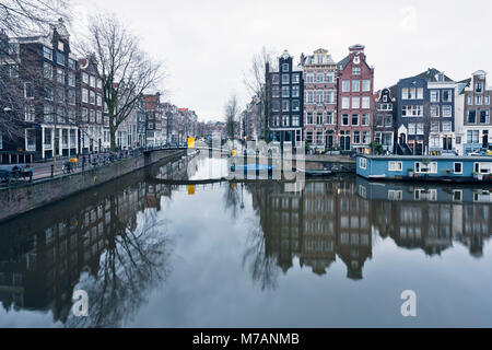 Atmosferica vista città di Amsterdam nei Paesi Bassi Foto Stock