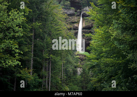 Cascata Pericnik nel Parco Nazionale del Triglav, Slovenia Foto Stock