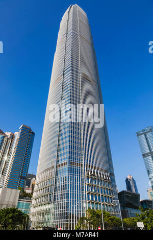 Cina, Hong Kong, skyline della città e il centro finanziario internazionale edificio (IFC) Foto Stock