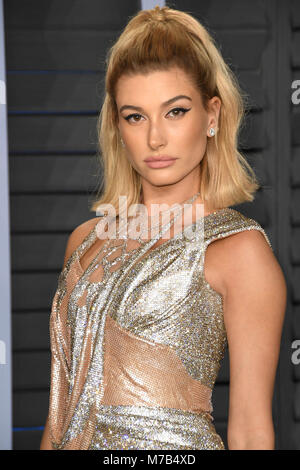 Los Angeles, CA, Stati Uniti d'America. 9 Mar, 2018. 04 Marzo 2018 - Los Angeles, California - Hailey Baldwin. 2018 Vanity Fair Oscar Party hosted seguendo il novantesimo Academy Awards tenutosi presso la Wallis Annenberg Center per le Arti Performative. Photo credit: Birdie Thompson/AdMedia Credito: Birdie Thompson/AdMedia/ZUMA filo/Alamy Live News Foto Stock