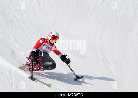 Pyeongchang, Corea del Sud. Decimo Mar, 2018. Momoka Muraoka (JPN) Sci Alpino : donna seduta in discesa a Jeongseon Alpine Center durante la PyeongChang 2018 Paralimpiadi Giochi invernali di Pyeongchang, Corea del Sud . Credito: Yusuke Nakanishi AFLO/sport/Alamy Live News Foto Stock