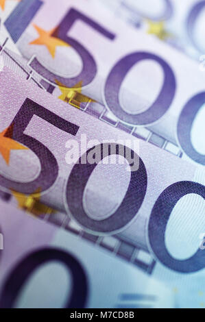 Close-up di cinque centinaia di banconote in euro Foto Stock