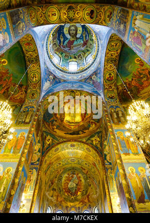 San Pietroburgo, Russia - Ott 10, 2016. Interno della chiesa del Salvatore sul Sangue versato, San Pietroburgo, Russia. La chiesa ha un eccezionale un Foto Stock