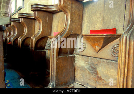 Misericords nella chiesa parrocchiale della Beata Vergine Maria, Madley, Herefordshire, Inghilterra Foto Stock