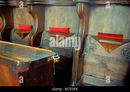 Misericords nella chiesa parrocchiale della Beata Vergine Maria, Madley, Herefordshire, Inghilterra Foto Stock