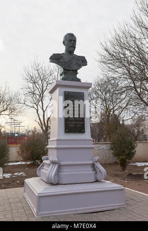 Evpatoria, Crimea, Russia - 26 Febbraio 2018: Monumento all'imperatore russo Nicholas II sul Tereshkova terrapieno in Evpatoria, Crimea Foto Stock