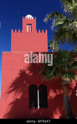 Castillo de Bil Bil, un lungomare culturale e al centro esposizioni di Benalmadena, Spagna. Foto Stock