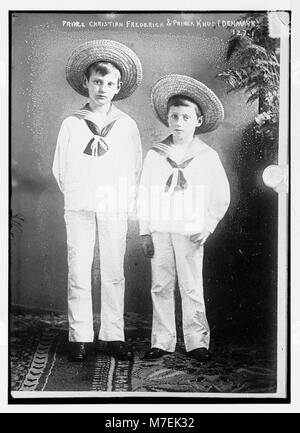 Il principe Federico cristiano e il Principe Knud di Danimarca, in tute marinaio LCCN2014680742 Foto Stock