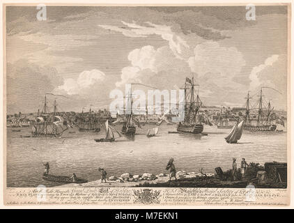 Una vista panoramica della città e del porto di Halifax, nuova Scozia, vista dal lato di Dartmouth, che mostra il lungomare e il paesaggio urbano. L'immagine è catalogata in LCCN 2003671691. Foto Stock