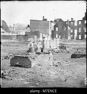 Richmond, Virginia edifici in rovina nel quartiere bruciato; un'altra vista cwpb LOC.02667 Foto Stock