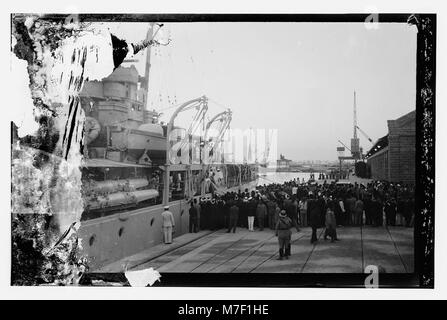 Preso il 14 Sett. 1933 quando i resti del re Feisal dell Iraq sono stati portati a Haifa dall Europa per essere volato a Baghdad. LOC matpc.14357 Foto Stock