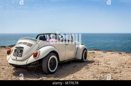 SAGRES PORTOGALLO - Agosto 26, 2016: Classic cabrio auto a Capo San Vincenzo in Portogallo Foto Stock