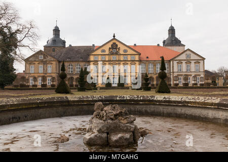 Hundisburg, Germania - Marzo 10,2018: Vista del Castello Hundisburg in Sassonia-Anhalt, Germania. Foto Stock