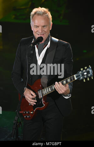 Sessantottesima annuale di Festival di Sanremo - spettacoli con: Sting dove: Sanremo, Italia Quando: 07 Feb 2018 Credit: IPA/WENN.com * * disponibile solo per la pubblicazione in UK, USA, Germania, Austria, Svizzera** Foto Stock